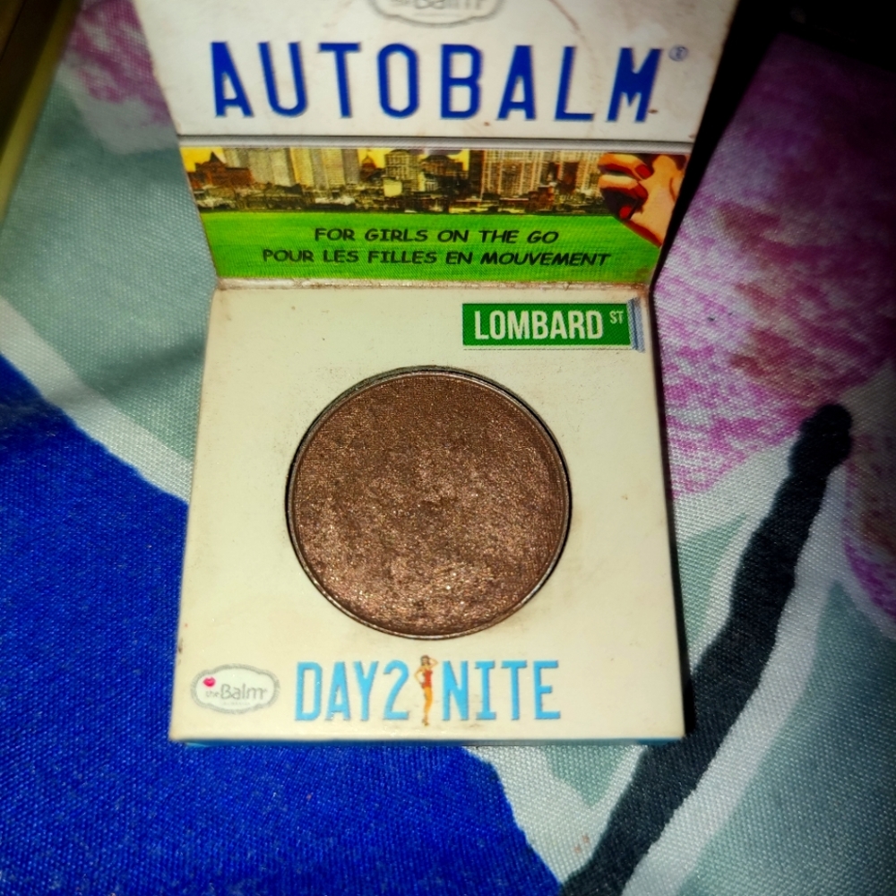 Makeup bundle - Picture 10 of 11